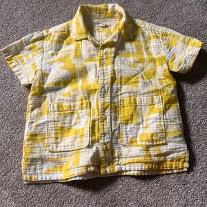 Nordstrom organic cotton Open Edit size 4 Yellow and White Kids button up shirt